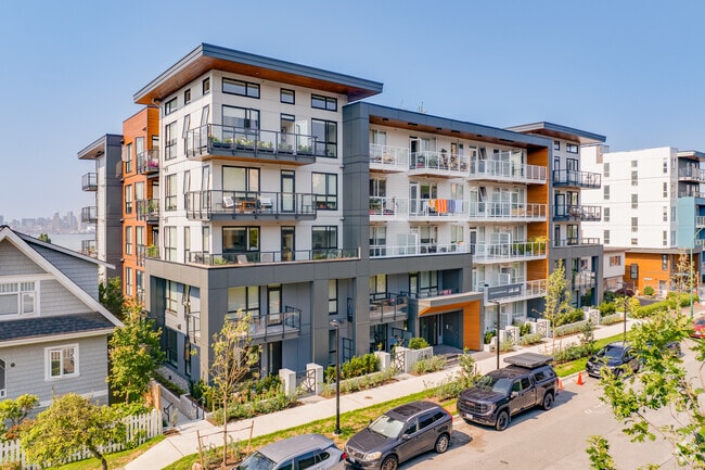 Building Photo - One53