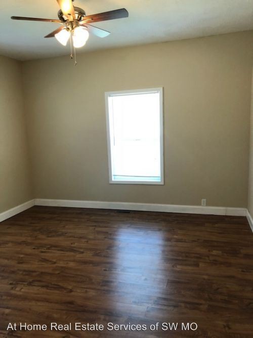 Building Photo - 3 br, 1 bath House - 1540 N National