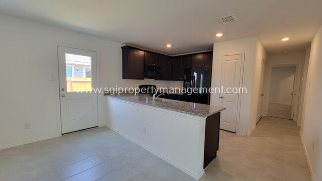 Foto del edificio - Beautiful 3 bedroom home in North Pointe