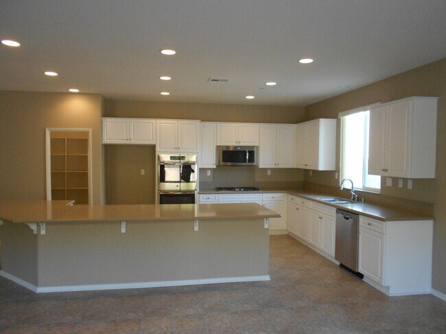 Foto del edificio - 4BD/3BA House (Perris, CA)