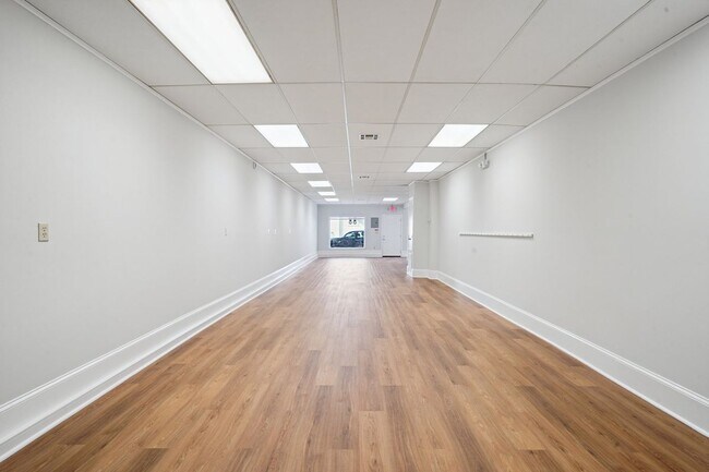 Foto del edificio - 4705 Iberville St