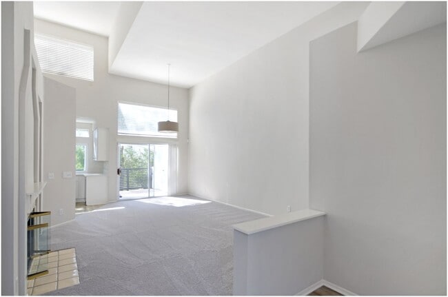 Building Photo - Rancho Niguel Dream Condo!