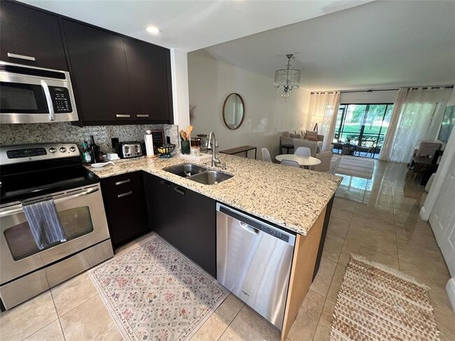 Foto del edificio - 2257 SW 15th St