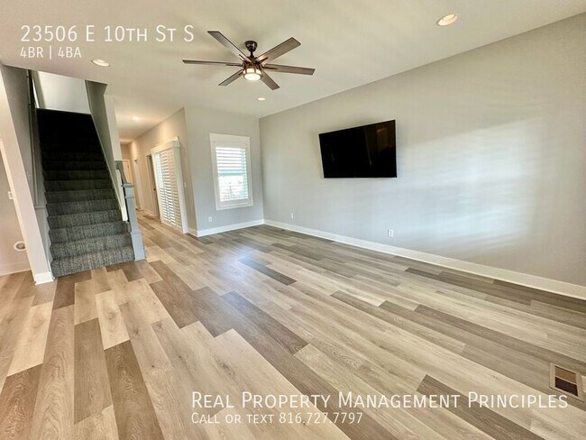 Foto del edificio - 23506 E 10th St S