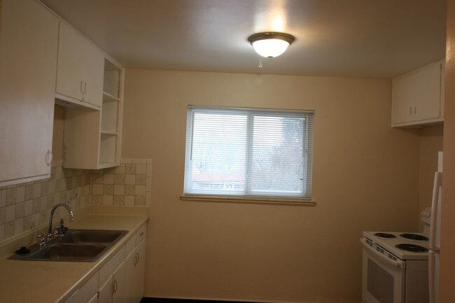 Foto del edificio - 11670 W 16th Ave