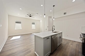 Building Photo - 6528 Tuskegee St