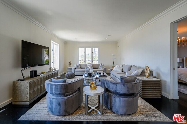 Foto del edificio - 1424 N Crescent Heights Blvd