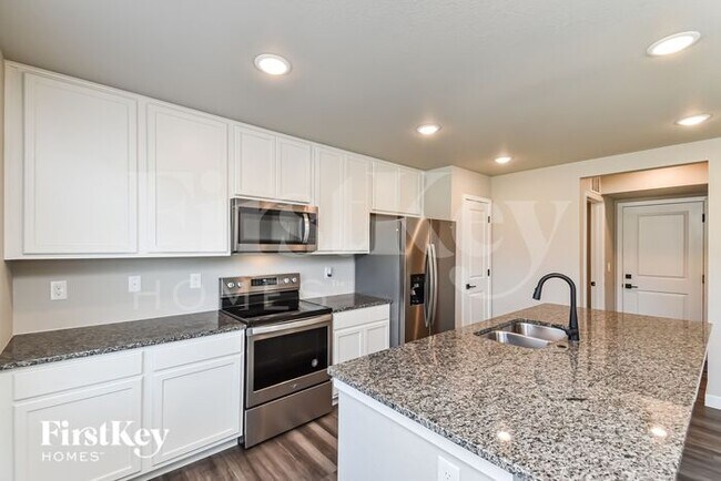 Building Photo - 10093 Luneth Dr