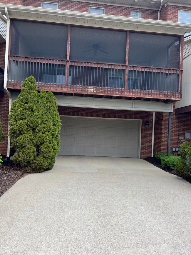 Building Photo - 3307 Beaumont Centre Cir