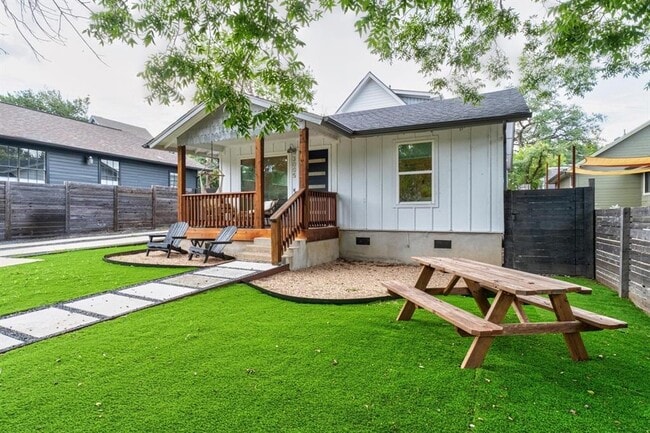 Foto del edificio - 3005 Kuhlman Ave