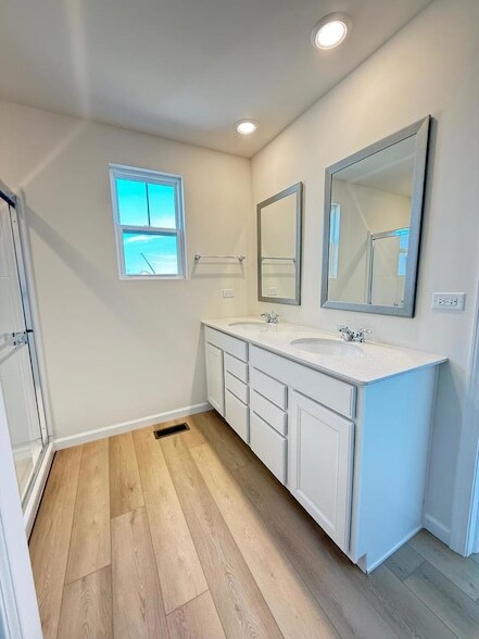 Building Photo - 660 Switchgrass Wy