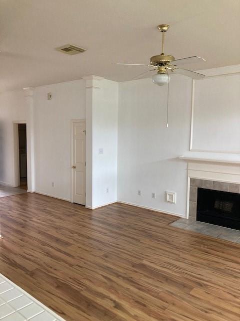 Foto del edificio - 3803 Summerfield Dr