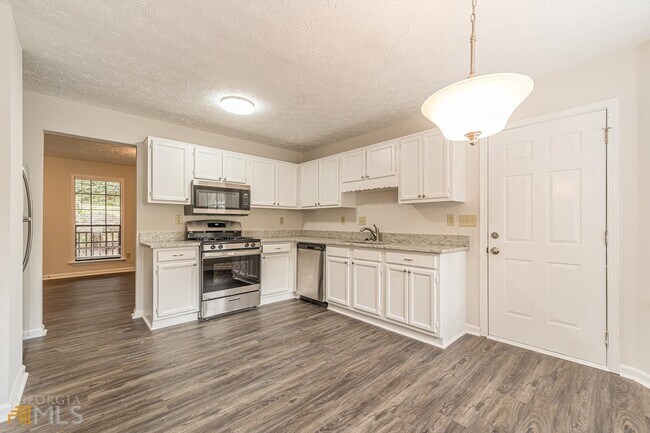 Building Photo - 4960 Ridgeside Ct