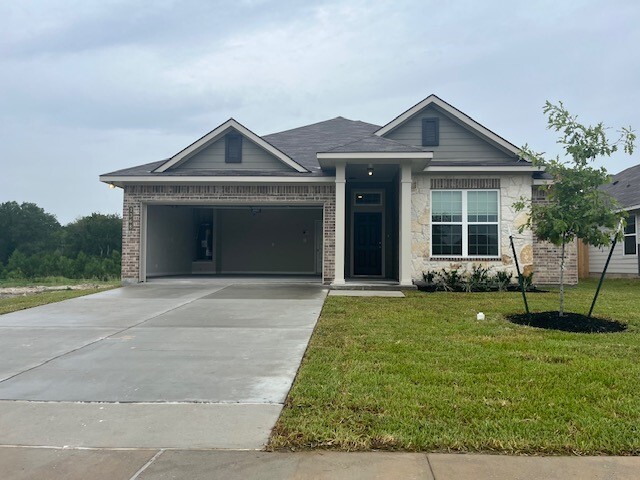 Foto principal - 1368 Kingsgate Dr