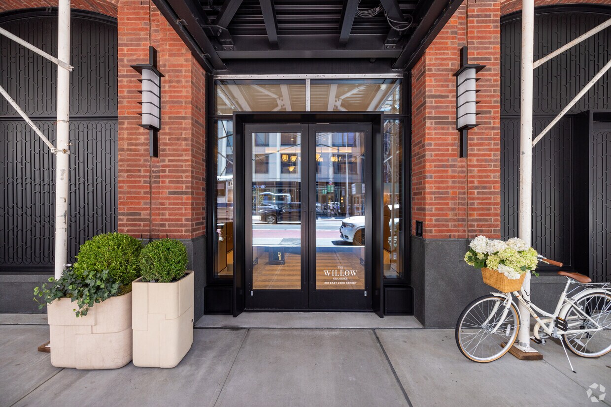Entrance - The Willow