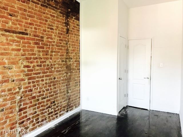 Building Photo - 214 Van Buren St
