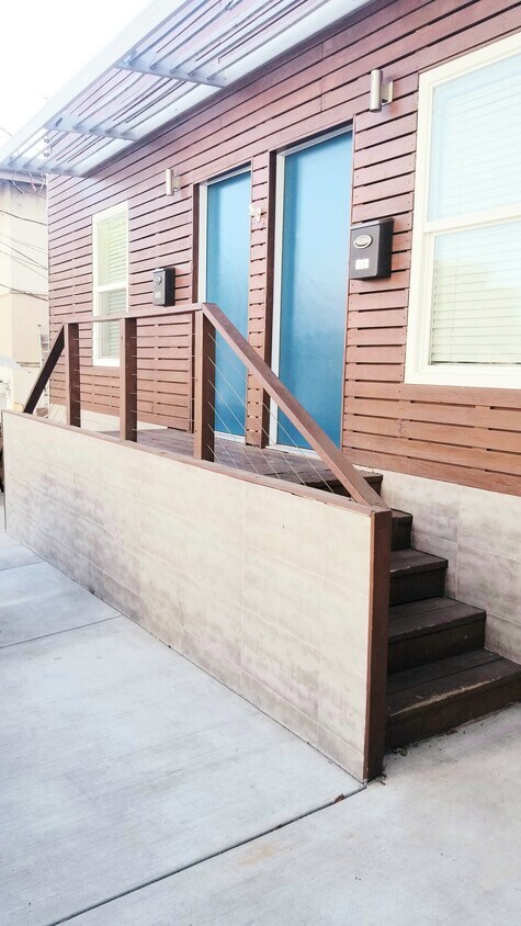 Foto principal - 313 N Westlake Ave