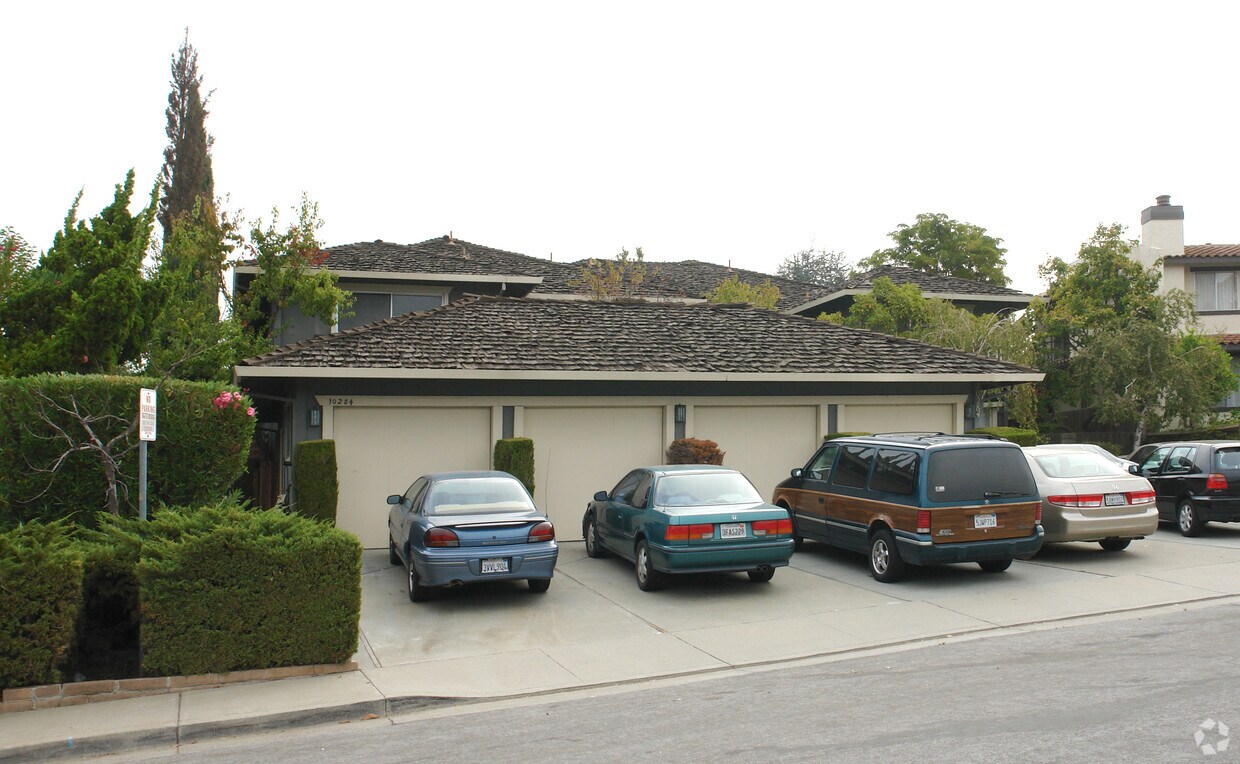 Foto del edificio - 10284 Alpine Dr
