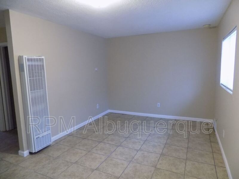Foto principal - 560 Estancia Dr NW