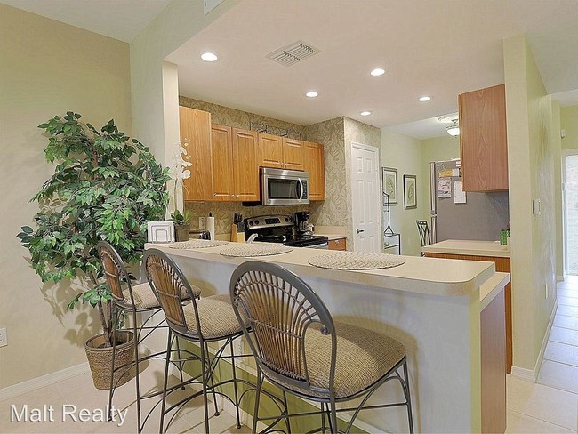 Building Photo - 15980 Mandolin Bay Dr