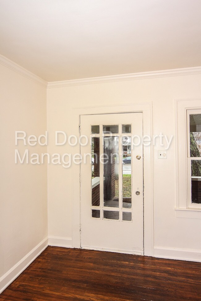 Building Photo - 4829 N College Ave