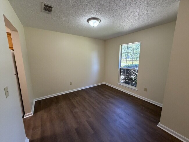 Foto del edificio - Home for Rent