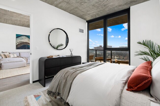 Foto del edificio - 1431 W Lake St