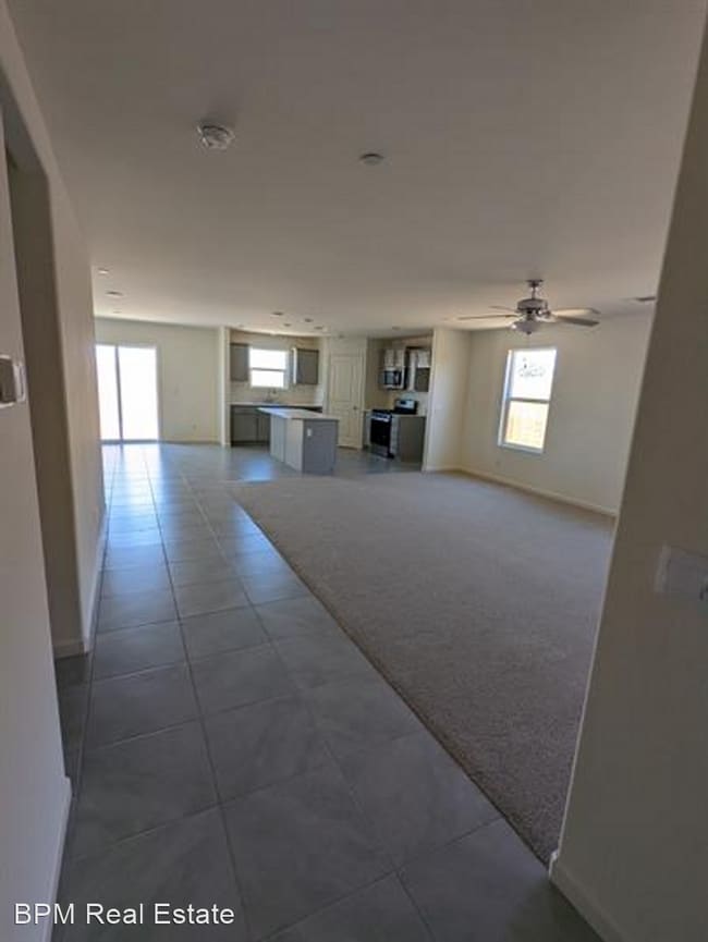 Building Photo - 4 br, 3 bath House - 9707 Packwood Dr.