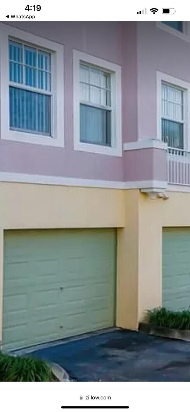 Turtle Run Apartments for Rent with Hardwood Floors Coral Springs, FL