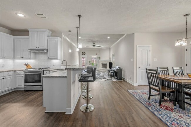 Photo - 1011 Dove Chase Ln House