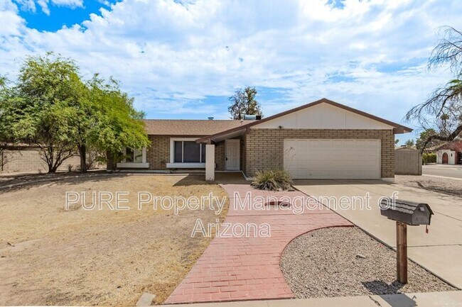 Photo - 4005 S Mitchell Dr House