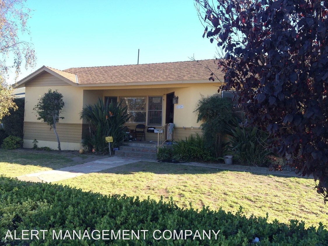 Primary Photo - 3 br, 2 bath Apartment - 724 W. Roderick Ave