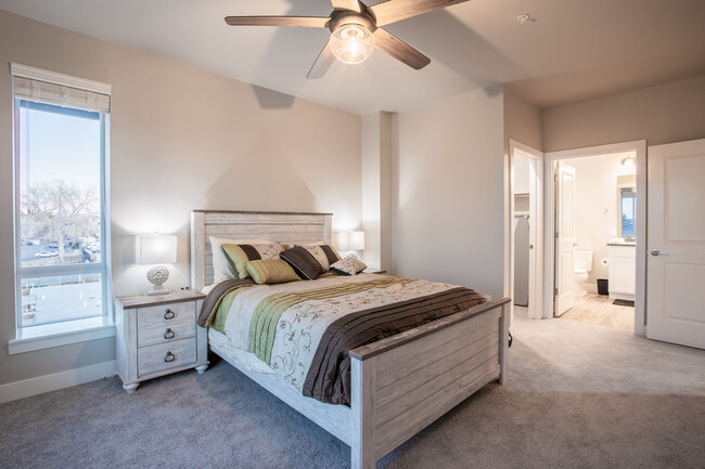 Master Bedroom - 14351 E Tennessee Ave