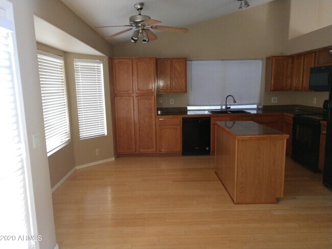 Foto del edificio - 1432 W South Fork Dr