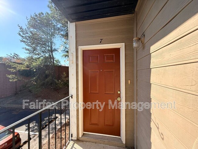 Photo - 1309 Hudson Ave Apartment