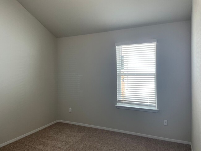 Foto del edificio - House For Lease in Maxwell