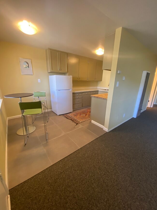 Building Photo - 3833 Maybelle Ave