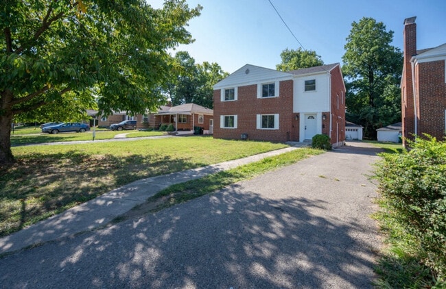 Building Photo - 3907 Kirkup Ave
