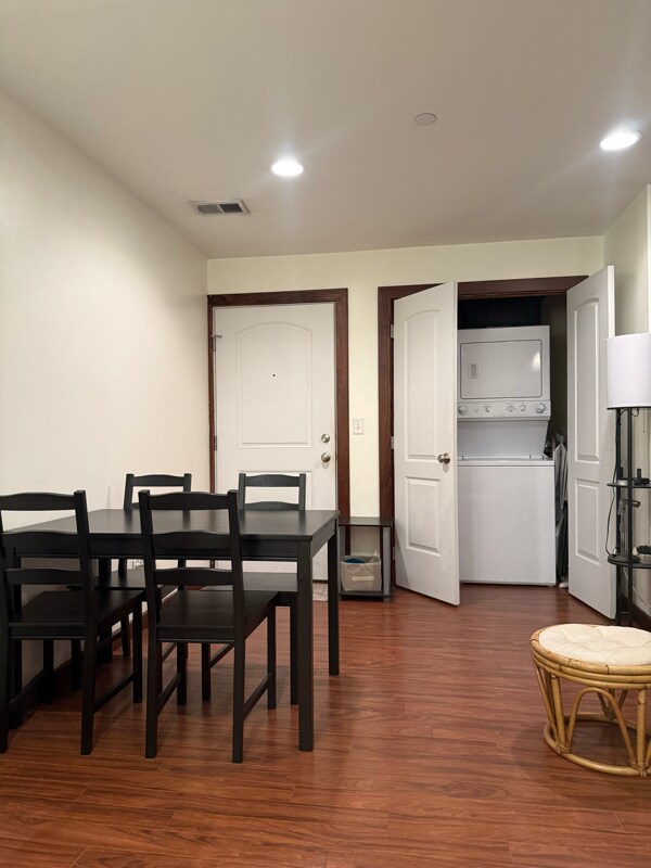 Building Photo - 400 Inglewood Blvd