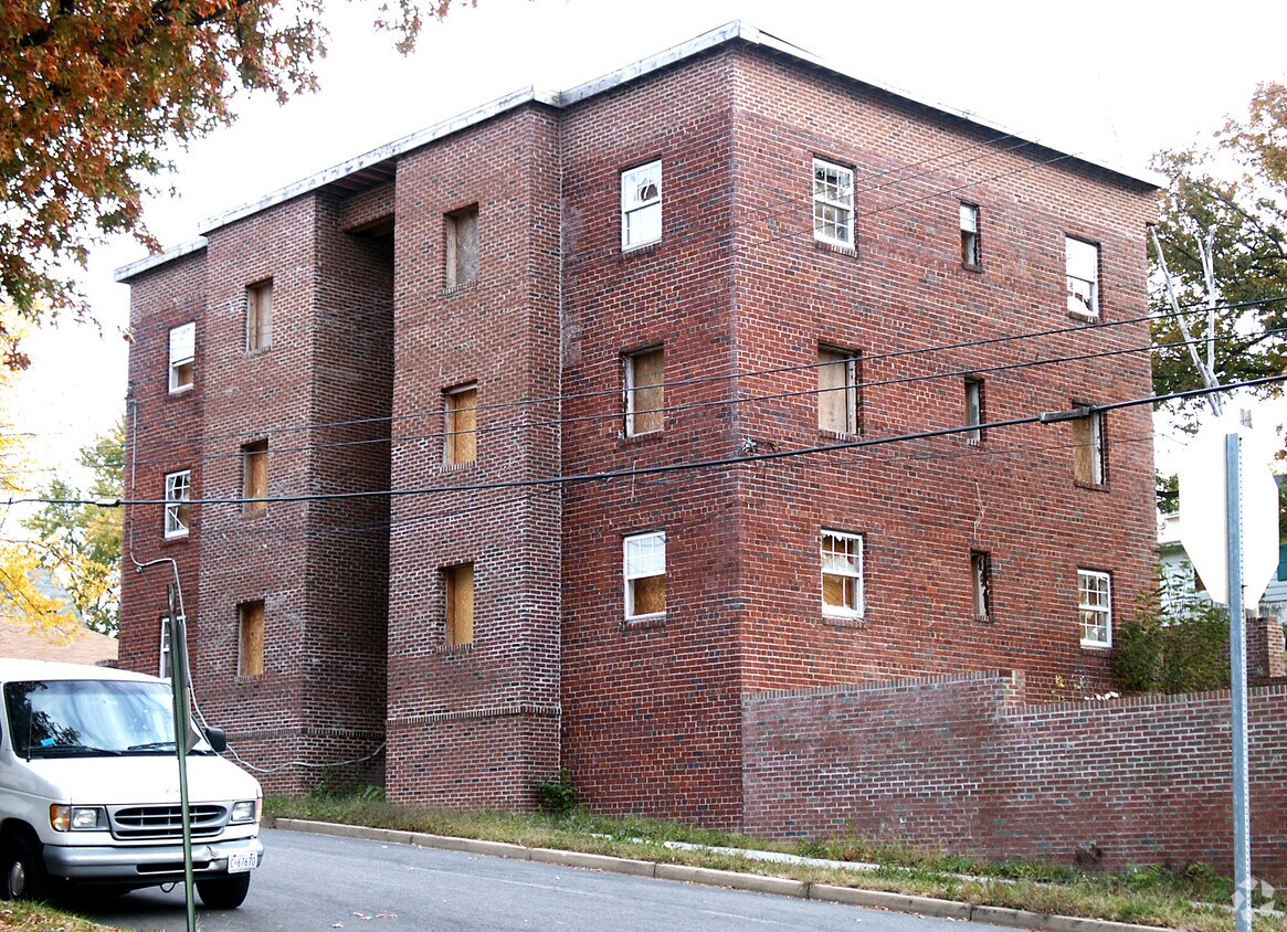 Foto del edificio - 201 57th St NE