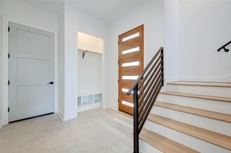 Building Photo - 3503 Anita St