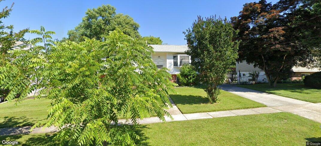 Foto principal - 4815 Camelot St