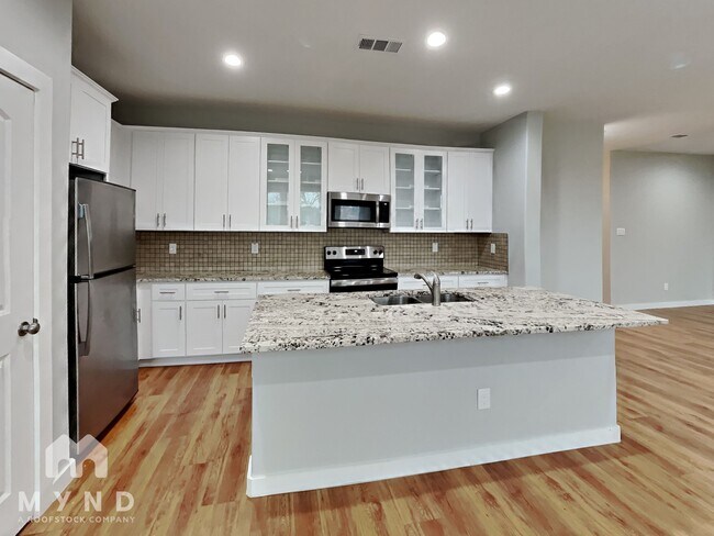 Foto del edificio - 712 Perry Ave