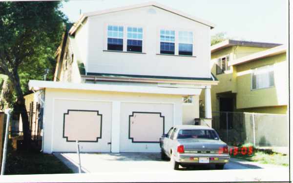 Building Photo - 2827 22nd Ave
