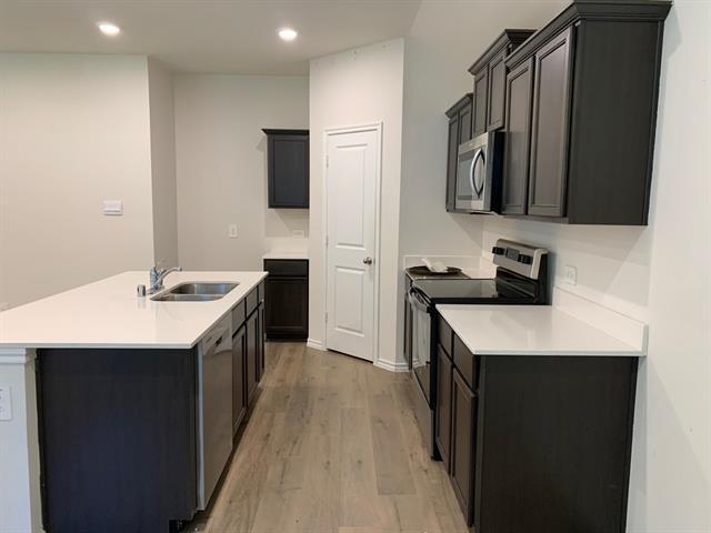 Foto del edificio - 240 Boxwood Dr