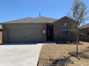 Building Photo - 321 Zimmet Dr
