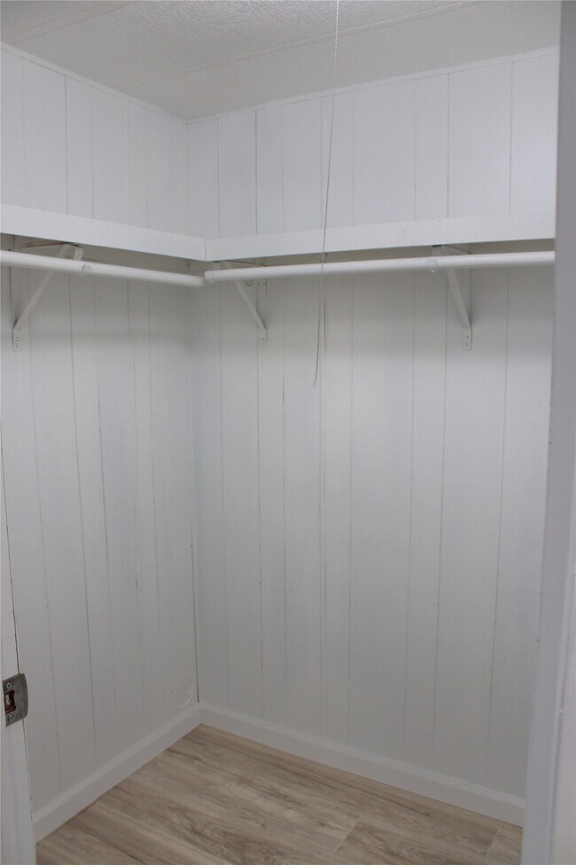 Foto del edificio - 21615 Erika Ct