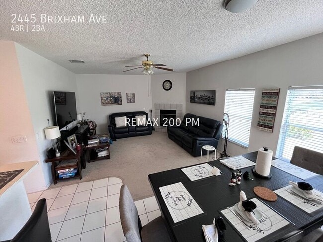 Foto del edificio - 2445 Brixham Ave
