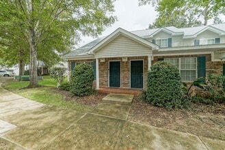 Building Photo - 2738 W Tharpe St