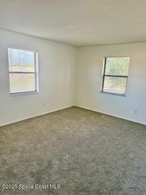 Foto del edificio - 4304 London Town Rd